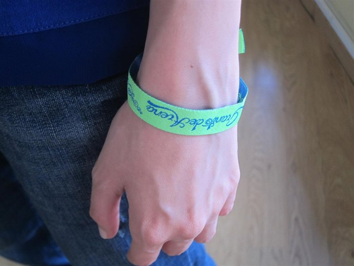 El torero Manuel Díaz 'El Cordobés' diseña la pulsera 'Granito de arena'.