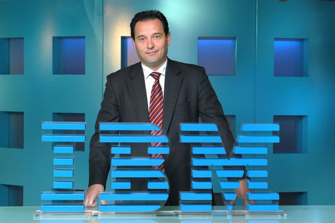 Javier Valencia, vicepresidente de la división de Sistemas y Tecnología de IBM