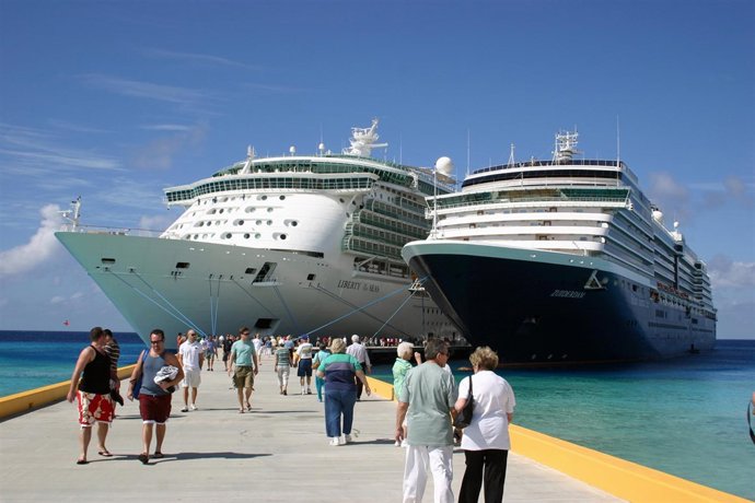 Cruceros turistas