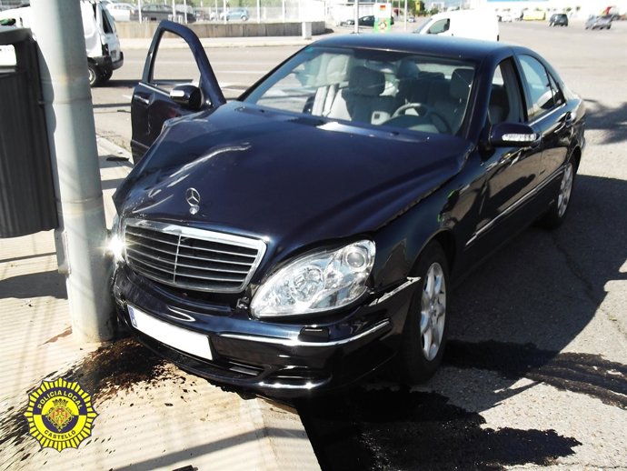 Uno de los turismos siniestrados en el accidente