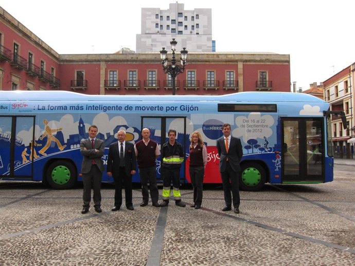 Presentación del bus híbrido en Gijón