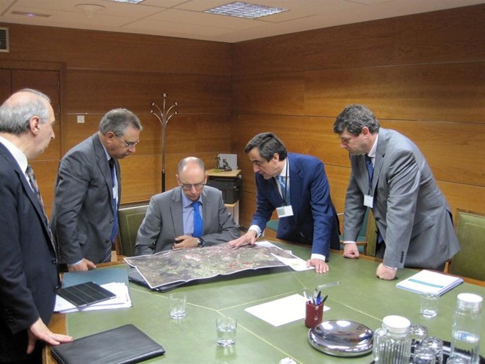 Reunión sobre el soterramiento de las vías en el Ministerio de Fomento