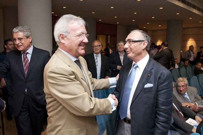 Sánchez saluda al presidente Valcárcel