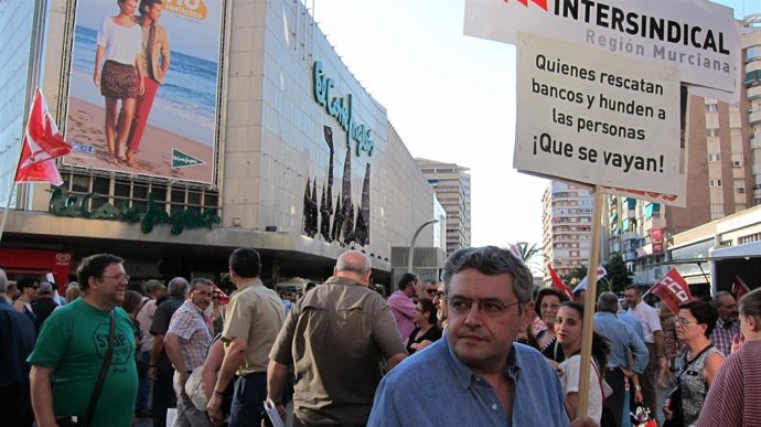 Manifestación sincatos contra los recortes
