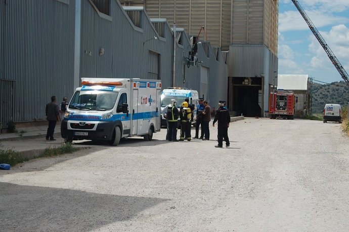 Servicios de Emergencias, en la fábrica de Copiso donde se produjo la explosión