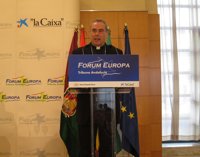 El obispo de Málaga afirma que "la gente no espere que el Papa Francisco ordene a mujeres sacerdotes"