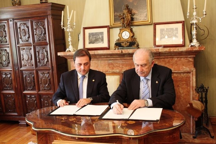 Convenio entre Universidad y Colegio de Psicólogos