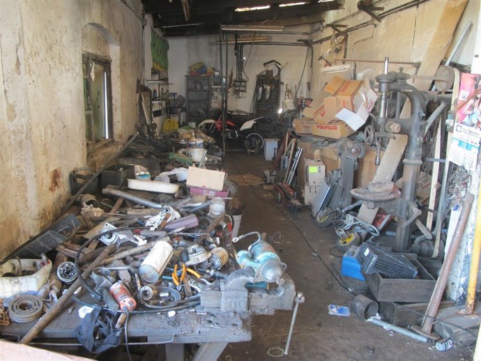 Taller ilegal denunciado por la Guardia Civil