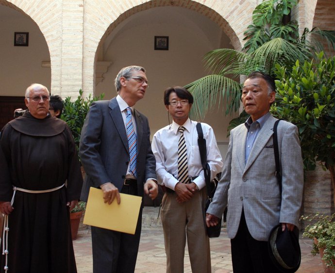 Hasekura en el monasterio de Loreto.