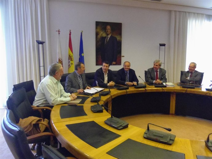 Reunión de AMA con grupos parlamentarios