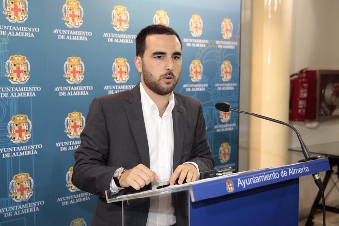 El portavoz de la junta de gobierno en Almería, Carlos Sánchez 