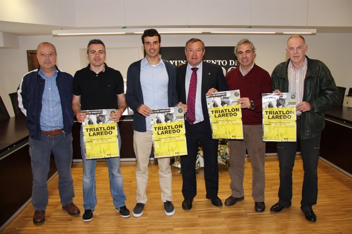 Presentación del XV Triatlón 'Villa de Laredo'