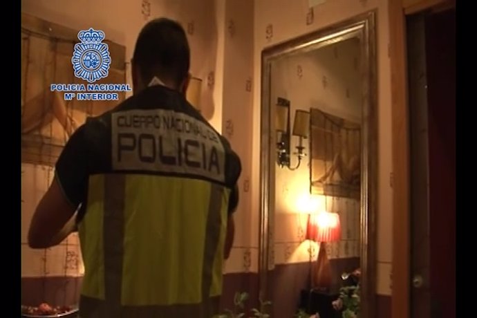 Detenidos tres proxenetas en Barcelona