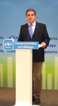 Bendodo defiende que las administraciones que logren un equilibrio financiero puedan bajar los impuestos