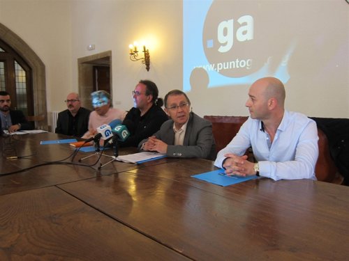 Rueda de prensa de la Asocaición puntoGAL tras la aprobación del dominio