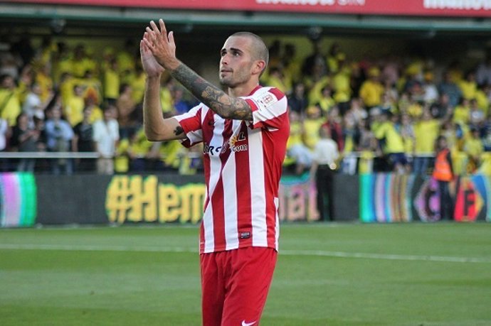 El futbolista del Almería Aleix Vidal