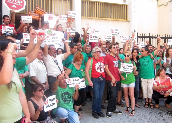 Representantes de las PAH de toda España reunidos en Valencia