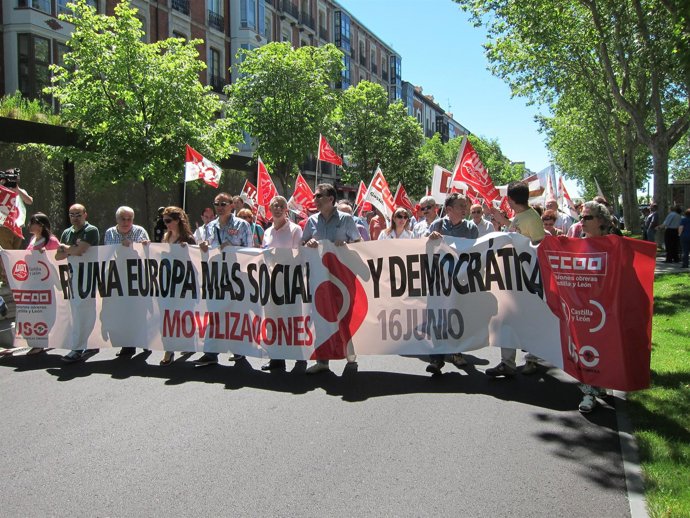 La manifestación ha congregado a cientos de personas.
