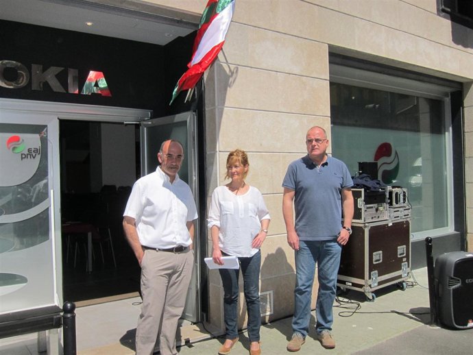 Joseba Egibar y Maria Eugenia Arrizabalaga en la inauguración de un Batzoki