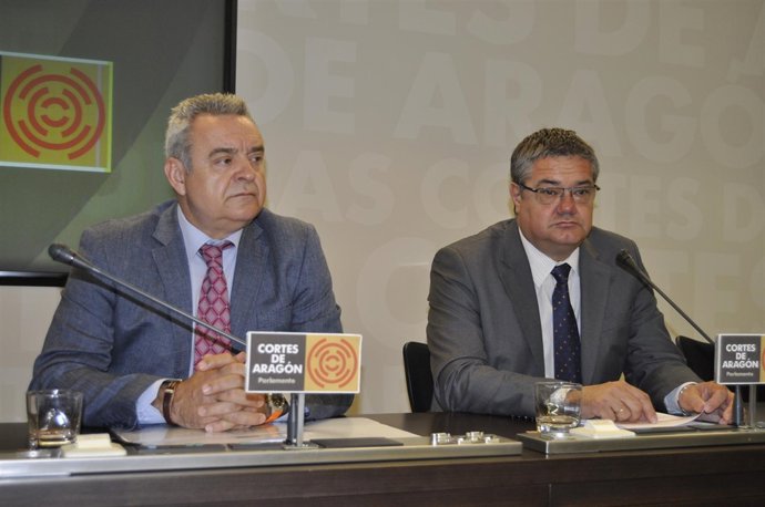 Alfredo Boné (PAR) y Antonio Torres (PP) en las Cortes de Aragón