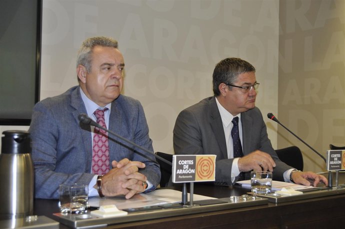 Alfredo Boné (PAR) y Antonio Torres (PP) han defendido la Ley de Lenguas