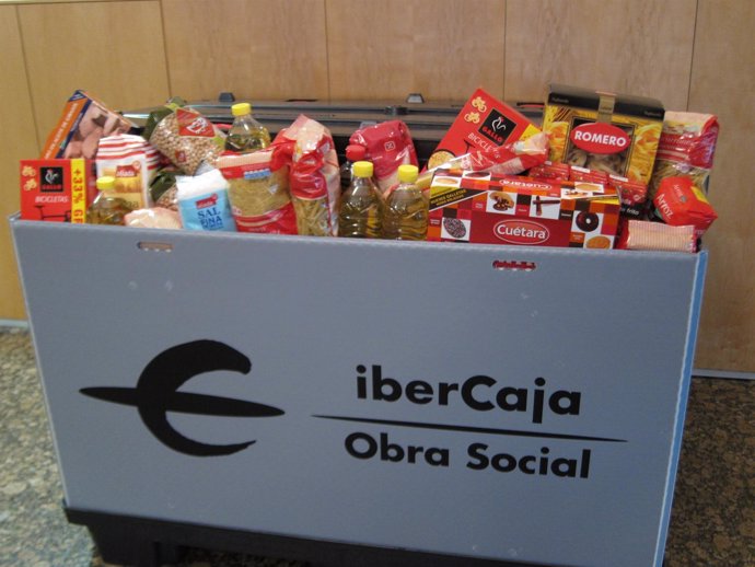 Recogida de alimentos en Ibercaja a favor del Banco de Alimentos
