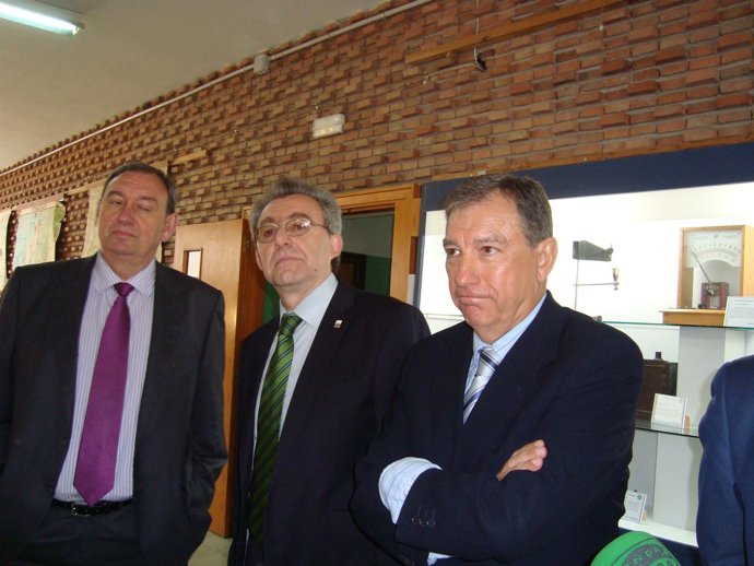 Mateos (d), en el IES Andrés Laguna. 