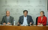 Cascos considera "insostenible" que Fernández se niegue a comparecer en el Junta y exige e lo haga en julio