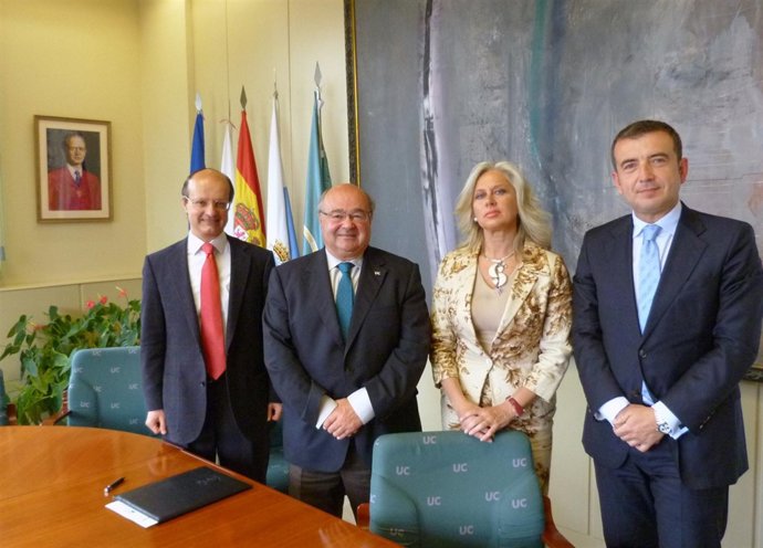 Firma del acuerdo de adhesión de ACEFAM a Cantabria Campus Internacional