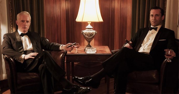 Roger Sterling (John Slattery) and Don Draper (Jon Hamm) - Mad Men - Season 6 - 