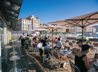 El comercio, sector de las bebidas y alimentación, turismo y hostelería apoyan la decisión de no subir el IVA