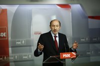 Rubalcaba pide al Gobierno "discursos y recursos" para que las mujeres que sufren violencia de género denuncien 