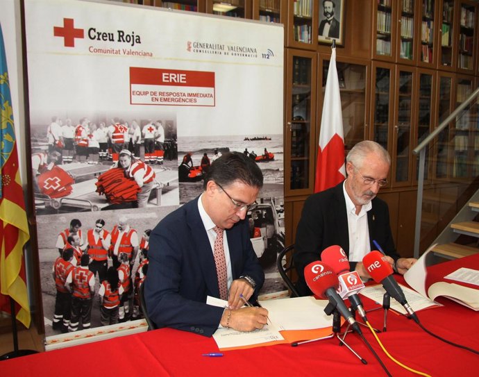 Serafín castellano y Fernando del Rosario renuevan un convenio de cooperación