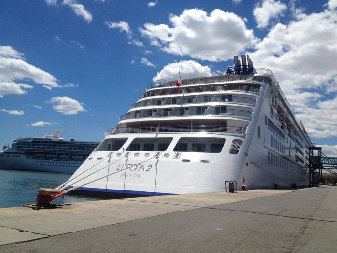 Buque de cruceros 'Europa 2', operado por Acciona Trasmediterranea.