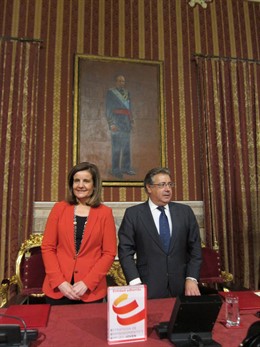 La ministra de Empleo, Fátima Báñez, y el alcalde de Sevilla, Juan Ignacio Zoido