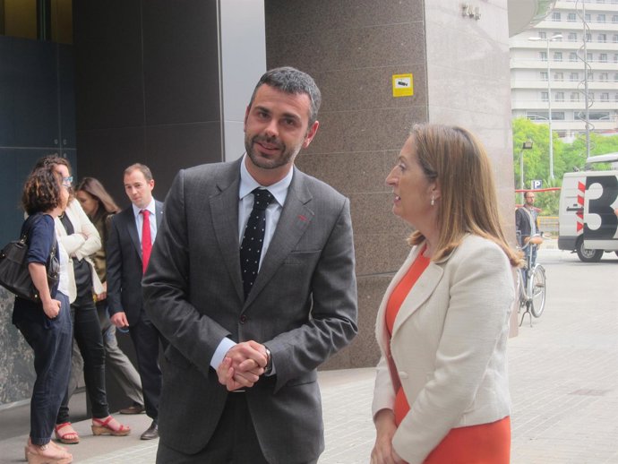 Santi Vila (conseller Territorio Generalitat) Ana Pastor (ministra Fomento)