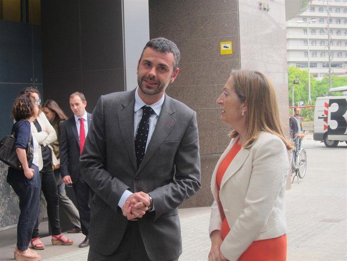 Santi Vila (conseller Territorio Generalitat) Ana Pastor (ministra Fomento)