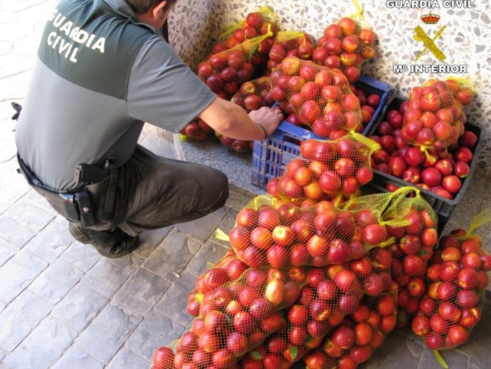 Melocotones robados en Carmona