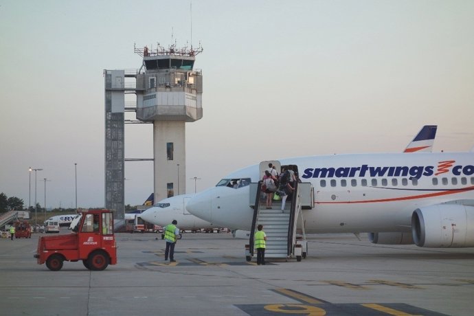 Vuelo inaugural de Praga operado por Travel Service en el Aeropuerto de Girona