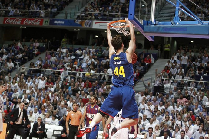 Ante Tomic en el Real Madrid - Barcelona Regal