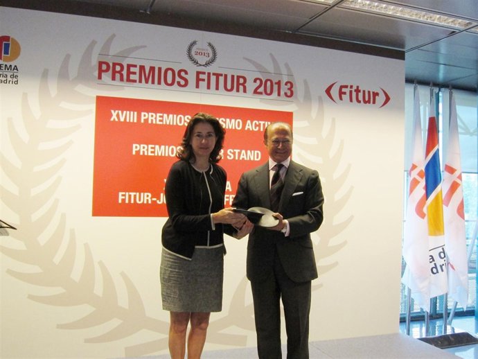 Vázquez y la presidenta de Paradores, Ángeles Alarcó