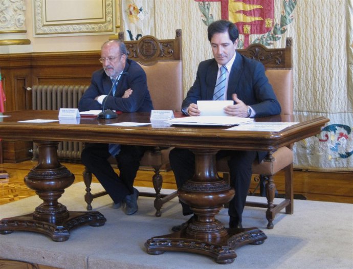 De la Riva y Jesús Enríquez en la entrega de premios