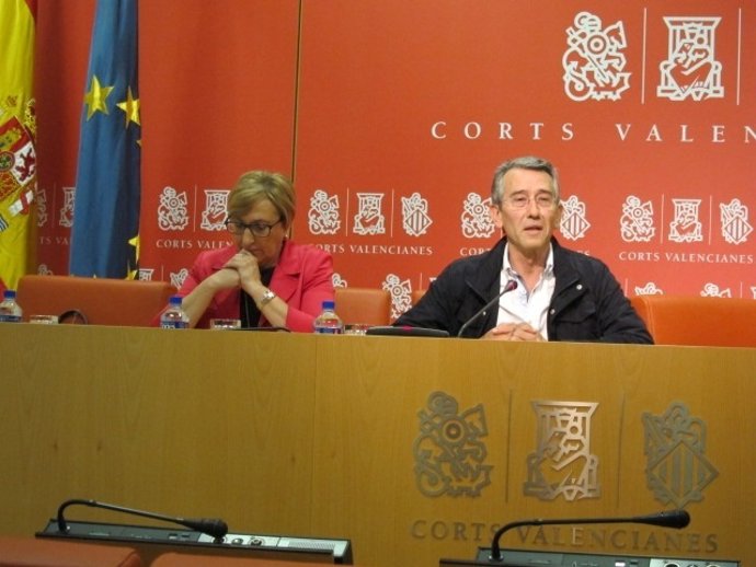 Torres y Barceló en la rueda de prensa tras la Junta de Portavoces
