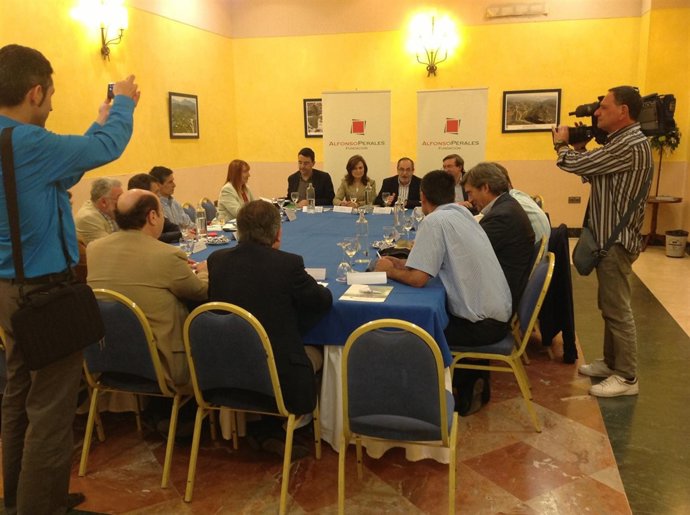 Mario Jiménez y Carmen Calvo en un acto de la Fundación Alfonso Perales