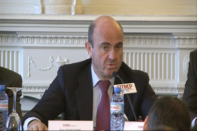 Guindos: "Caída PIB, más próxima al 0 que al 0'5"