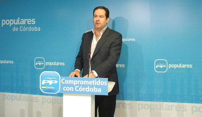 Adolfo Molina en la sede del PP de Córdoba