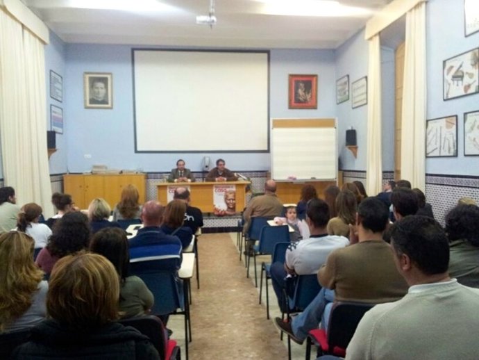 Asamblea de las familias del colegio.