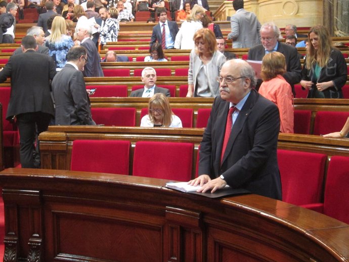 A.Mas-Colell, en el pleno del Parlament