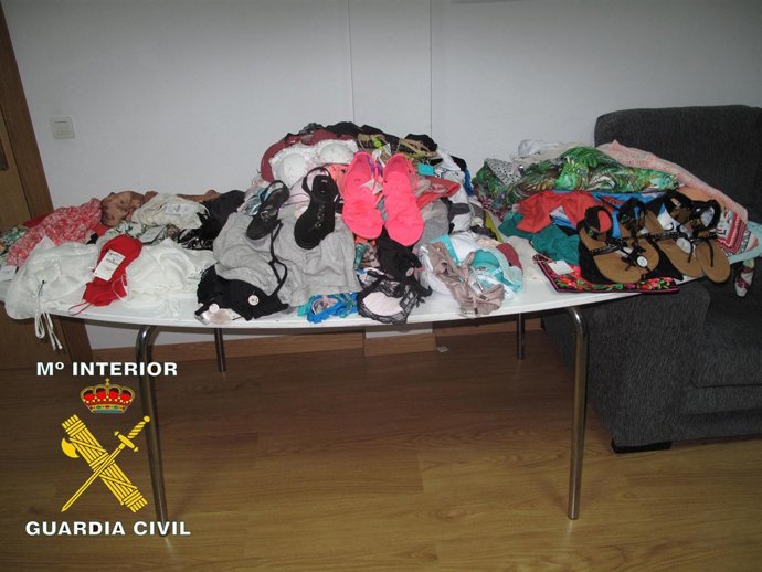 Remitiendo Nota De Prensa Detención 3 Personas.