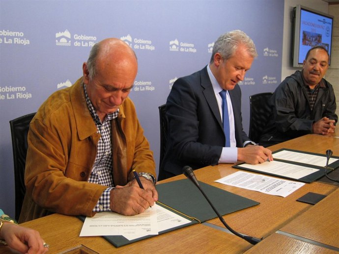 Firma convenio Gobierno riojano con Asociación Amigos del Sáhara
